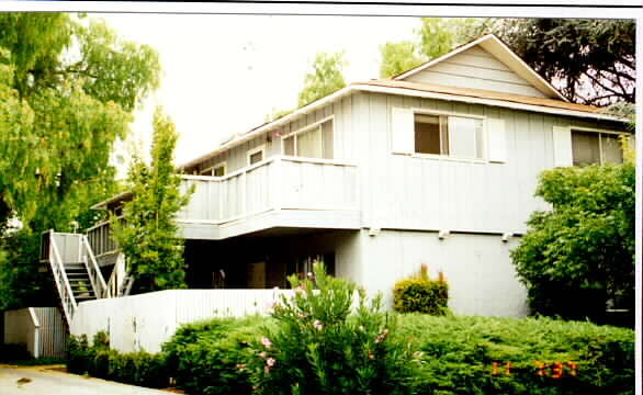 190 Permanente Way in Mountain View, CA - Building Photo - Building Photo