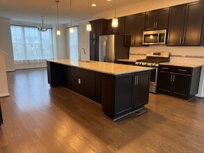 5585 Peregrine Wy in Frederick, MD - Building Photo - Building Photo