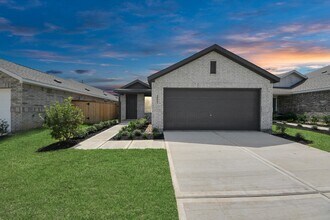 28607 Bottom Grass Trl in Hockley, TX - Building Photo - Building Photo