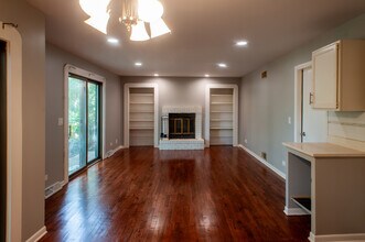 1147 Garfield Ave in Libertyville, IL - Building Photo - Building Photo