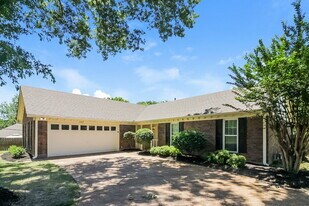 4369 Pointe North Cove in Memphis, TN - Building Photo