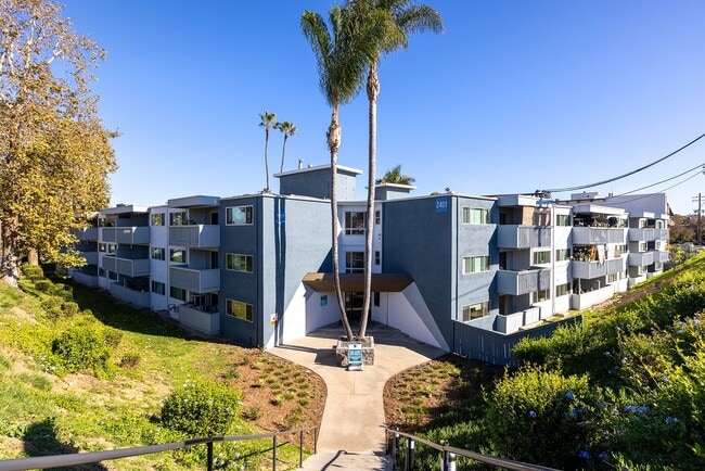 Mar at Seaside in San Diego, CA - Building Photo - Building Photo