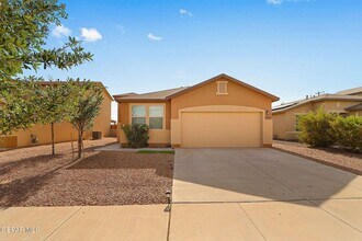1021 Aerodyne in Socorro, TX - Building Photo - Building Photo