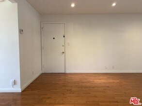 1219 N Crescent Heights Blvd in West Hollywood, CA - Building Photo - Building Photo