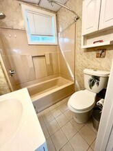 255 Columbia St in Fall River, MA - Building Photo - Building Photo