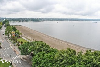 1861 Beach Ave in Vancouver, BC - Building Photo - Building Photo