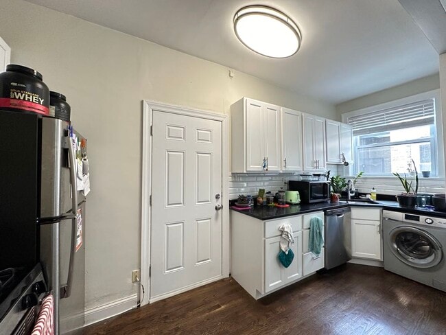 327 Kedzie St, Unit 4 in Evanston, IL - Building Photo - Building Photo