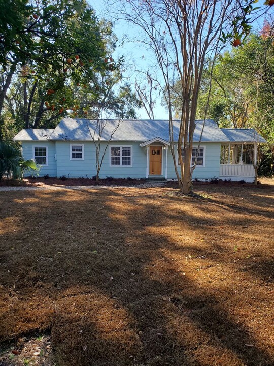 485 W Madison St in Monticello, FL - Building Photo