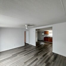 14 Live Oak Ln in Hazlehurst, GA - Building Photo - Building Photo