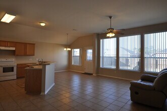 6932 La Hacienda Dr in Flint, TX - Building Photo - Building Photo