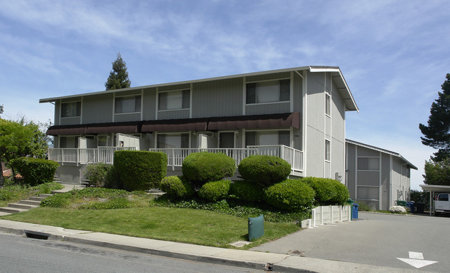 Ascot Apartments in Moraga, CA - Building Photo - Building Photo