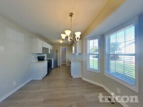 421 Faulkner Dr in Clarksville, TN - Building Photo - Building Photo