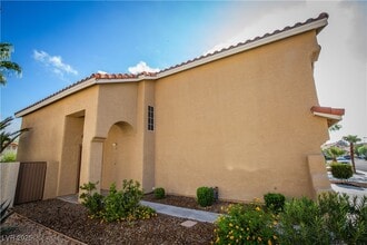 7820 Paper Flower Ct in Las Vegas, NV - Building Photo - Building Photo
