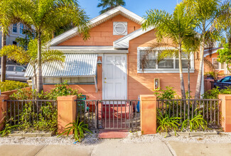 Starfish Cottage-Apartments in St. Petersburg, FL - Building Photo - Building Photo