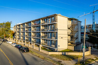 Elliston Place Quarters in Nashville, TN - Building Photo - Primary Photo