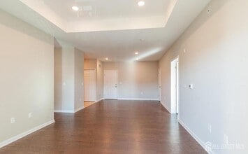 944 Halifax Pl in Trenton, NJ - Foto de edificio - Building Photo