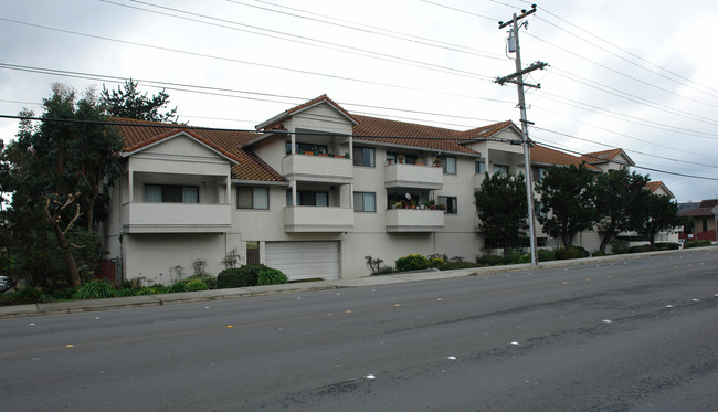 1151 Mission Rd in South San Francisco, CA - Foto de edificio - Building Photo