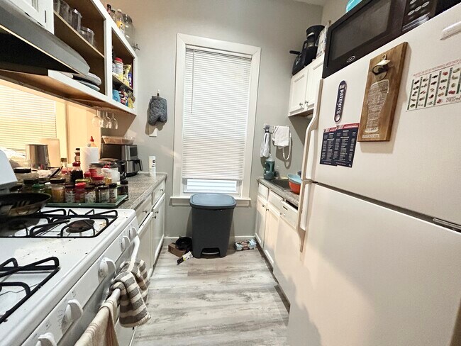 218 Columbia St, Unit 1 in Cambridge, MA - Building Photo - Building Photo