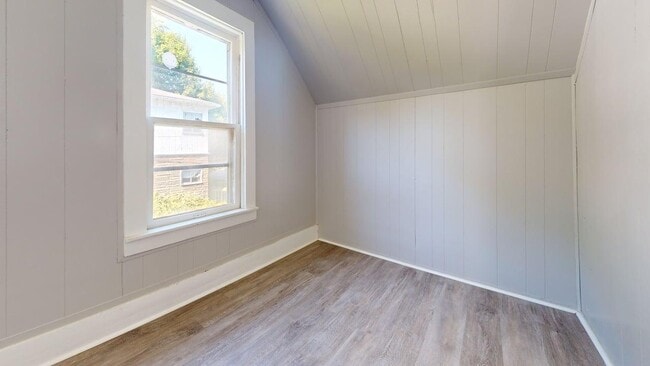 36 Lake St in Akron, OH - Foto de edificio - Building Photo