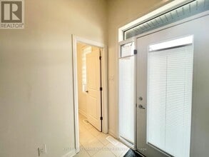 165 Gosling Cres in Ottawa, ON - Building Photo - Building Photo