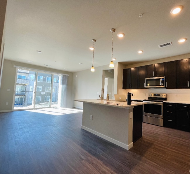 420 E Fremont Pl in Littleton, CO - Building Photo - Building Photo