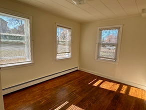 973 Ellis Pkwy in Edison, NJ - Building Photo - Building Photo