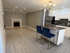 5121 W 75th St, Unit 1 in Prairie Village, KS - Building Photo