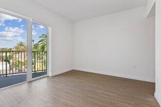 The Read in Los Angeles, CA - Building Photo - Building Photo