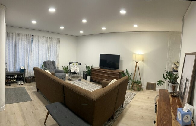 2715 NE Weidler St in Portland, OR - Building Photo - Building Photo