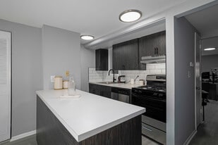 Cedar Village Apartments and Townhomes in Wilkes-Barre, PA - Building Photo