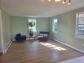 13 Madison Pl, Unit First Floor in Stamford, CT - Foto de edificio - Building Photo