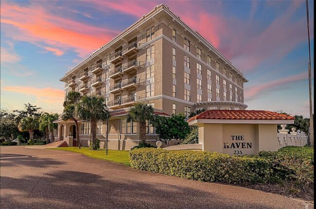 235 6th St NW in Winter Haven, FL - Building Photo - Building Photo