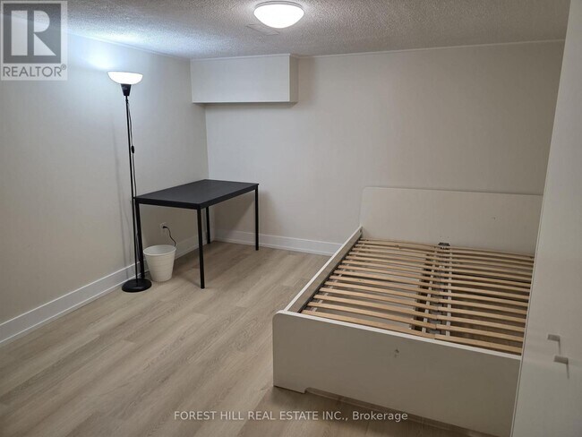 273 Silver Springs Blvd in Toronto, ON - Building Photo - Building Photo