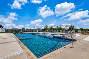 Cottages at Summer Creek in Fort Worth, TX - Building Photo