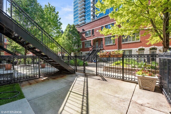 property at 321 E 17th St