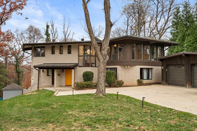 2720 N Fillmore St in Arlington, VA - Foto de edificio - Building Photo