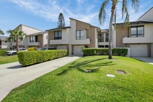 22922 Ironwedge Dr in Boca Raton, FL - Building Photo