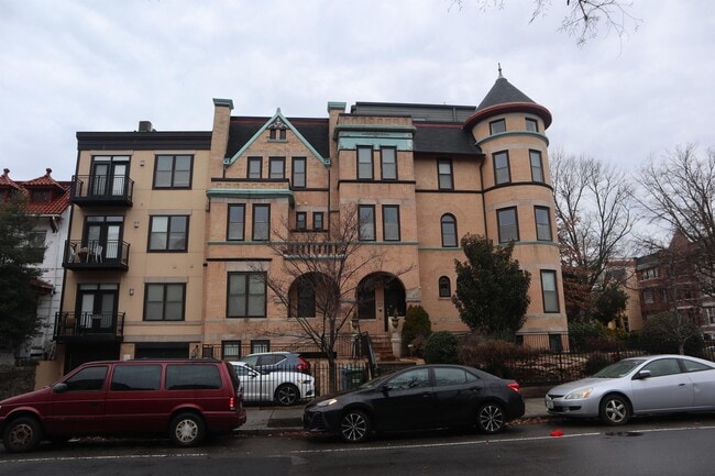 1300 Euclid St NW in Washington, DC - Building Photo - Building Photo