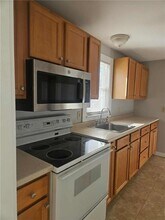 43 Beach St in Westerly, RI - Building Photo - Building Photo