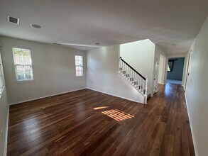 46172 Pinon Pine Way in Temecula, CA - Building Photo - Building Photo