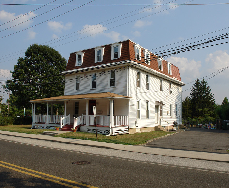 13 Kirkwood Rd in Gibbsboro, NJ - Foto de edificio