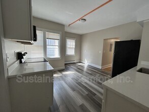 36 Roxbury St in Worcester, MA - Building Photo - Building Photo