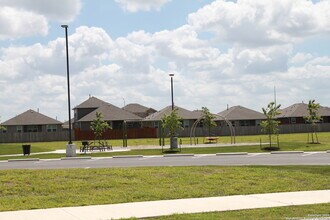 507 Agave Flats Dr in New Braunfels, TX - Building Photo - Building Photo