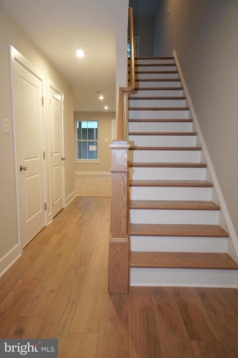 402 Sydney Ln in Lansdale, PA - Building Photo
