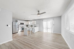 3921 WYANDOTTE in Kansas City, MO - Building Photo