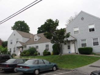 17-24 Lane Crest in New Rochelle, NY - Building Photo