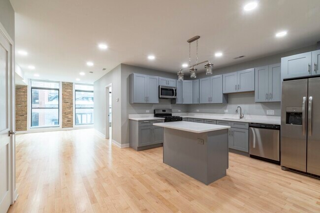 23 W Hubbard St in Chicago, IL - Building Photo - Building Photo