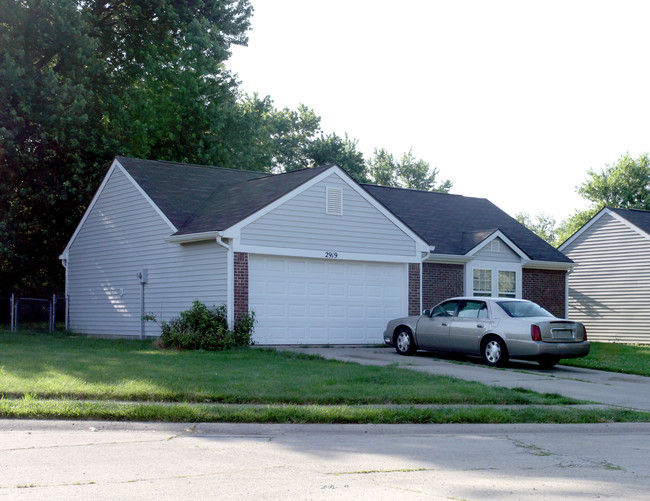 Oxford Terrace IV in Indianapolis, IN - Building Photo - Building Photo