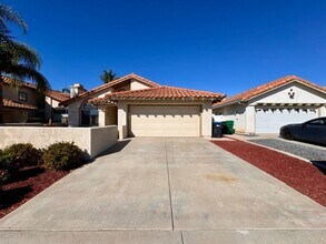 40145 Ravenwood Dr in Murrieta, CA - Building Photo - Building Photo