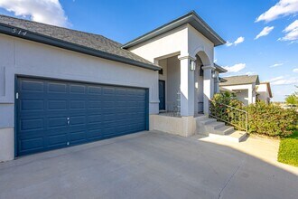 514 Prado Dr in Laredo, TX - Building Photo - Building Photo